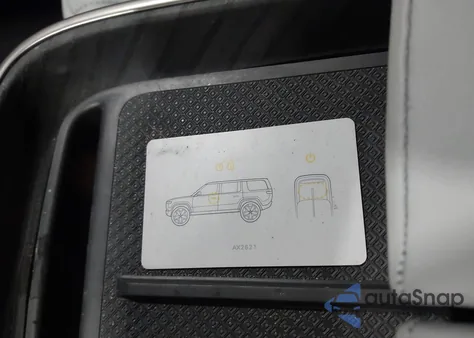 2025 Rivian R1S Adventure Dual Motor Large Pack/Adventure Dual Motor Max Pack z USA, uszkodzony, nr VIN 7PDSGBBA2SN048023